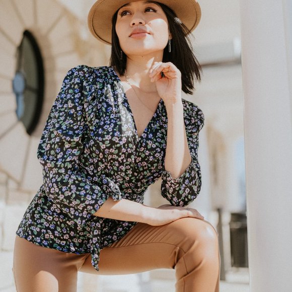 Floral V-Neck Blouse - Picture 2 of 6